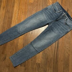 Cropped polka dot jeans - so cute!